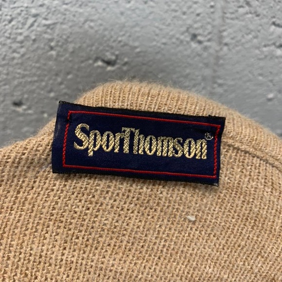 Vintage 1980s Tan Argyle V-neck Sweater Charlie Brown Sweater Medium - Picture 3 of 4